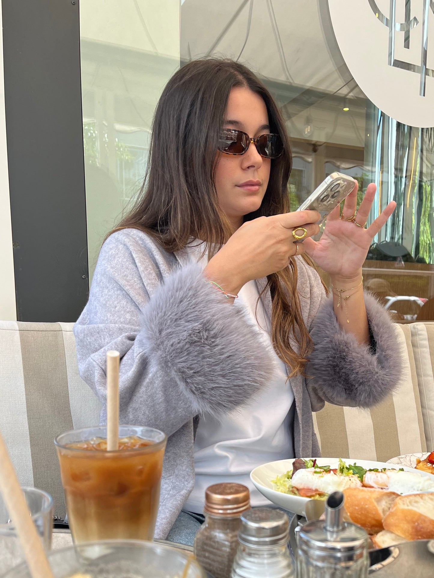 Veste en fourrure grise