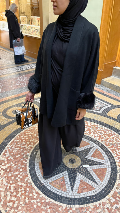 Veste en fourrure noir